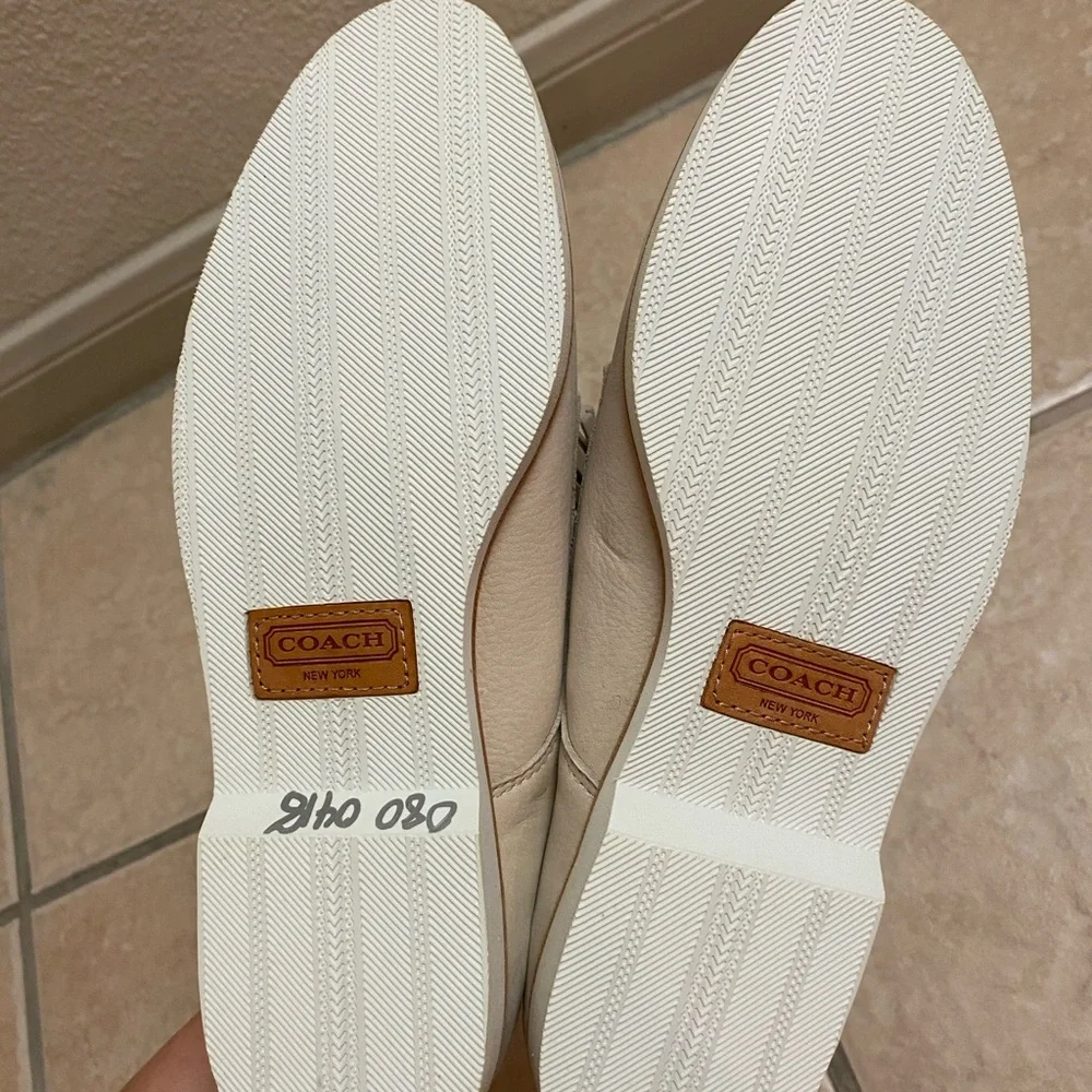 Coach Cream Leather Lace-Up Flats with Pink Trim